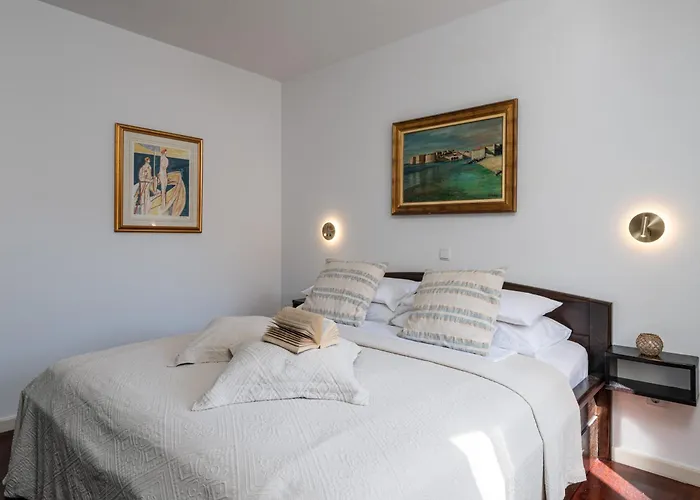 Villa Mirabilis, Stunning Superior Villa, Old Town
