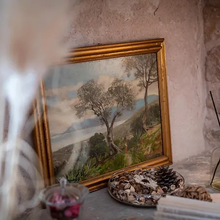 Mirabilis, Stunning Superior Villa, Old Town 别墅 *