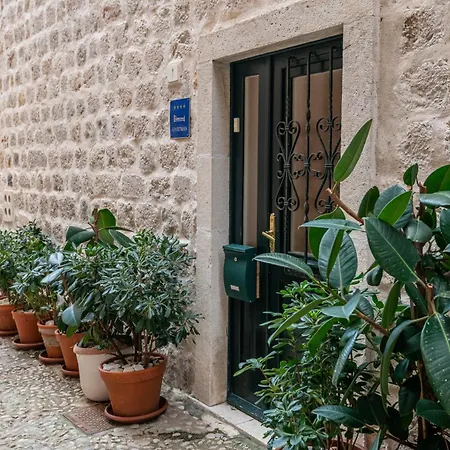 Mirabilis, Stunning Superior Villa, Old Town 别墅 *