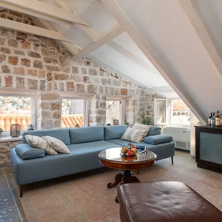 Mirabilis, Stunning Superior Villa, Old Town Villa *