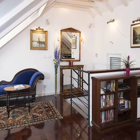 Mirabilis, Stunning Superior Villa, Old Town *