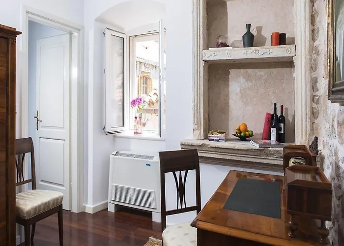 וילה Mirabilis, Stunning Superior Villa, Old Town