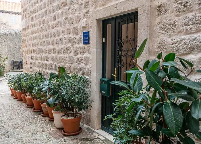 Mirabilis, Stunning Superior Villa, Old Town Villa *