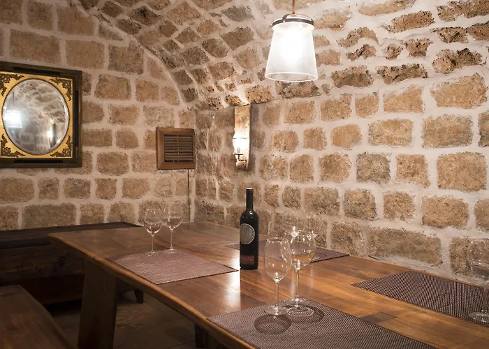 Villa Mirabilis, Stunning Superior Villa, Old Town