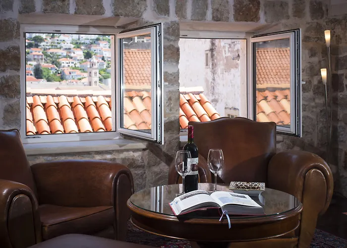 Villa Mirabilis, Stunning Superior Villa, Old Town