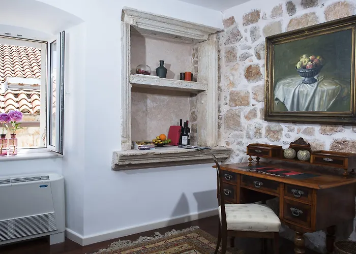 Mirabilis, Stunning Superior Villa, Old Town וילה *