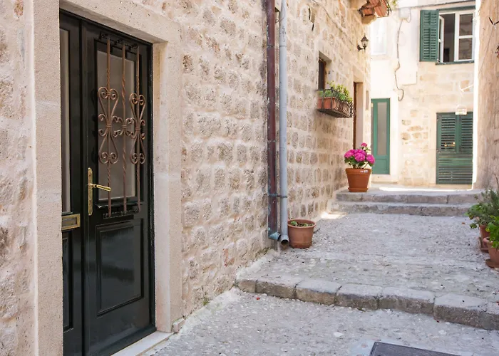 Villa Mirabilis, Stunning Superior Villa, Dubrovnik Old Town *