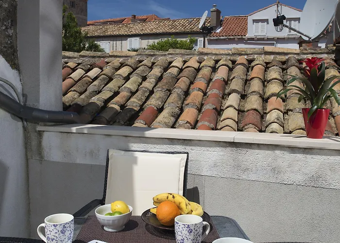 Villa Mirabilis, Stunning Superior Villa, Dubrovnik Old Town *