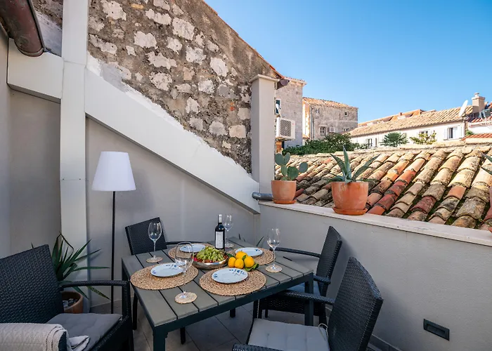 Villa Mirabilis, Stunning Superior Villa, Old Town