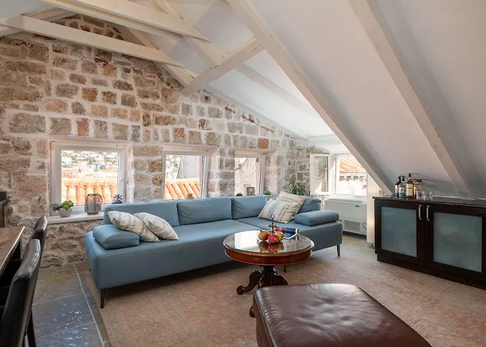 Mirabilis, Stunning Superior Villa, Old Town Villa *