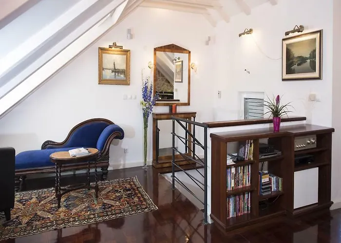 Mirabilis, Stunning Superior Villa, Old Town *