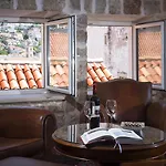Vila Mirabilis, Stunning Superior Villa, Old Town