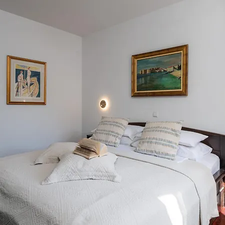 Villa Mirabilis, Stunning Superior Villa, Old Town